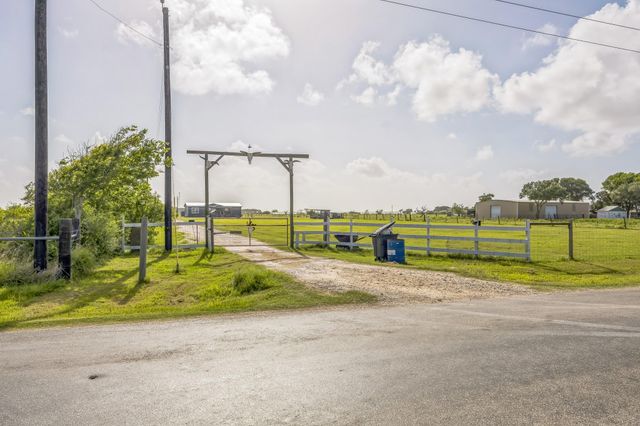 248 County Road 477, Palacios, TX 77465