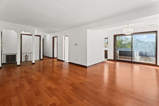 6517 N CALIFORNIA Avenue 303, Chicago, IL 60645