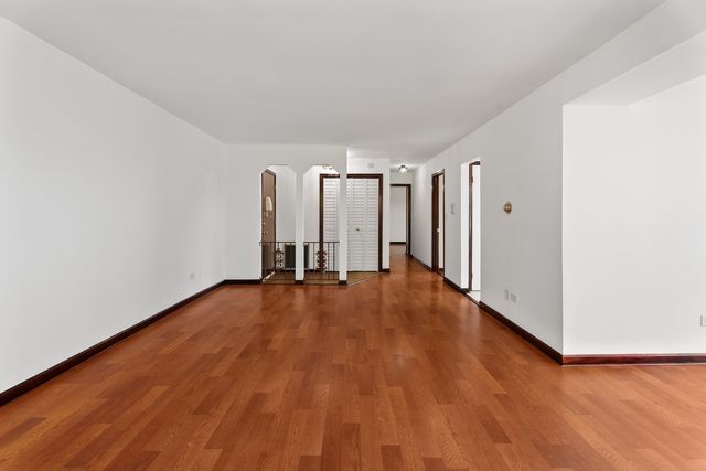 6517 N CALIFORNIA Avenue 303, Chicago, IL 60645