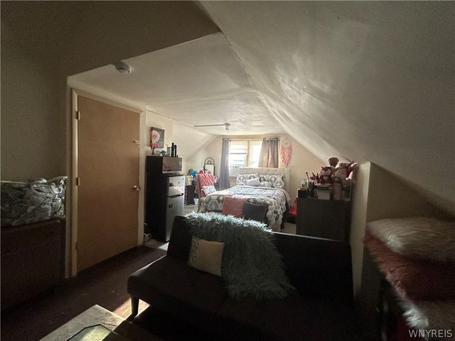 133 Newburgh Avenue, Buffalo, NY 14211