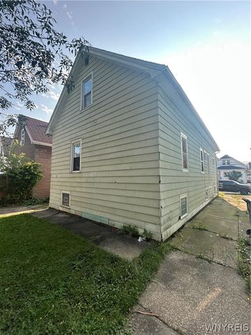133 Newburgh Avenue, Buffalo, NY 14211