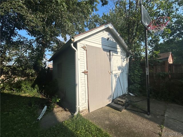 133 Newburgh Avenue, Buffalo, NY 14211