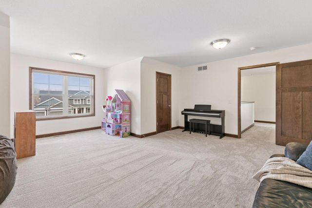 17118 Hollyhock Court, Lakeville, MN 55044