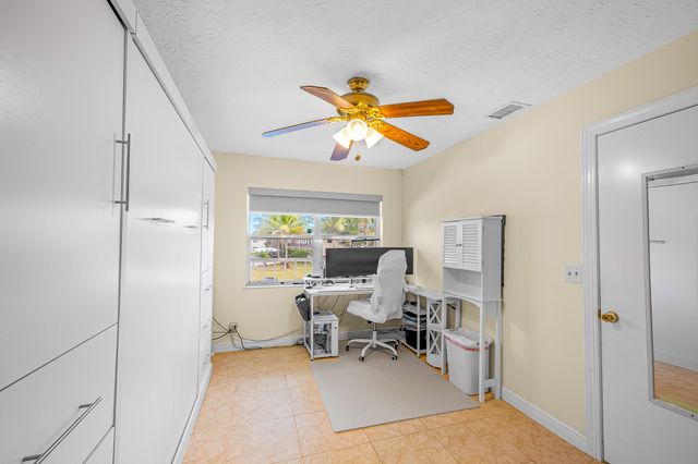 2950 SE Ocean Boulevard 126-6, Stuart, FL 34996