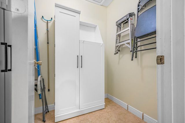 2950 SE Ocean Boulevard 126-6, Stuart, FL 34996