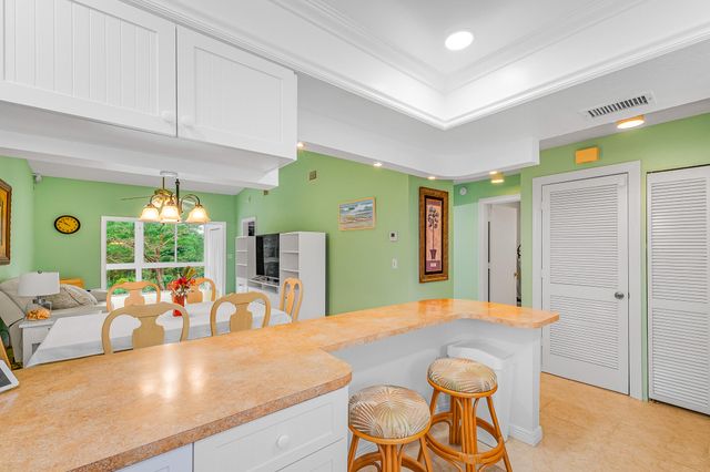 2950 SE Ocean Boulevard 126-6, Stuart, FL 34996