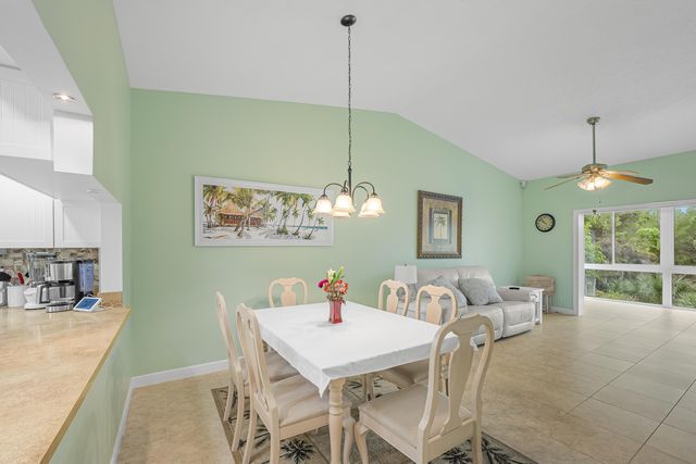 2950 SE Ocean Boulevard 126-6, Stuart, FL 34996