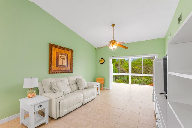 2950 SE Ocean Boulevard 126-6, Stuart, FL 34996