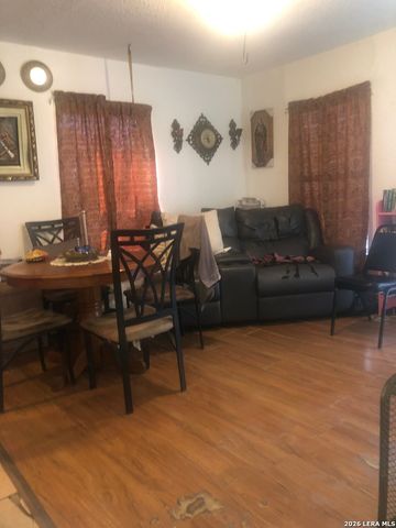 454 Blue Bonnet, San Antonio, TX 78202