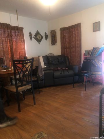 454 Blue Bonnet, San Antonio, TX 78202