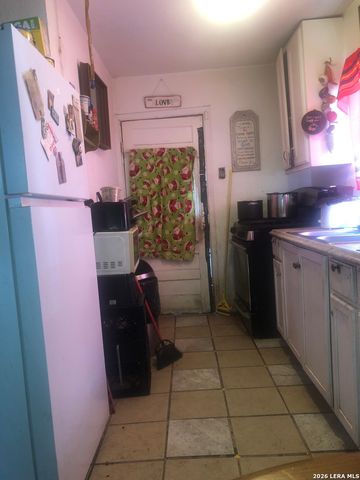 454 Blue Bonnet, San Antonio, TX 78202