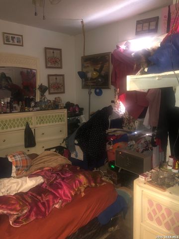 454 Blue Bonnet, San Antonio, TX 78202