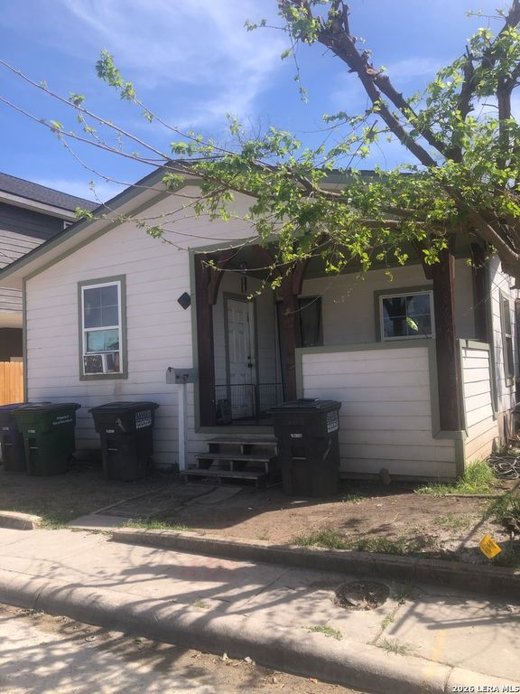 454 Blue Bonnet, San Antonio, TX 78202