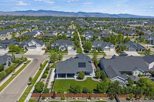 2559 N Synergy Ave., Eagle, ID 83616