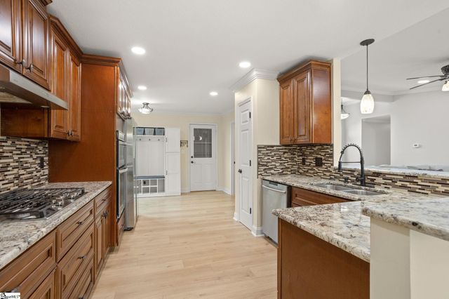 433 Litchfield Drive, Moore, SC 29369