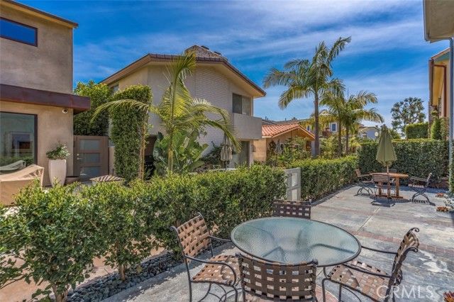 120 Via Trieste, Newport Beach, CA 92663