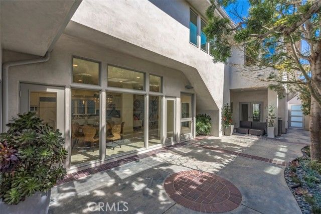 120 Via Trieste, Newport Beach, CA 92663
