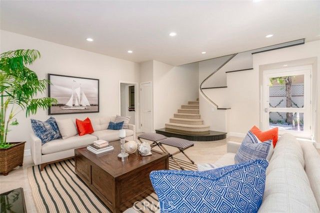 120 Via Trieste, Newport Beach, CA 92663