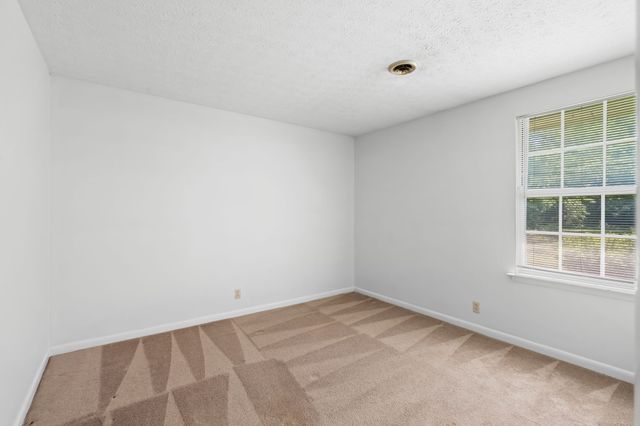 202 Valley View Dr, Smyrna, TN 37167