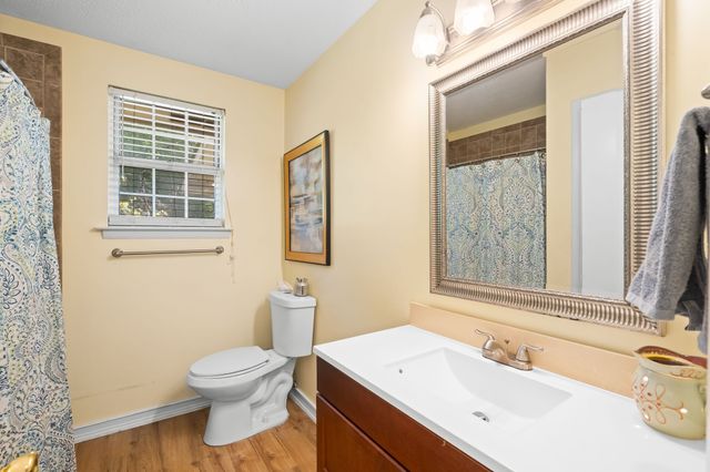 202 Valley View Dr, Smyrna, TN 37167