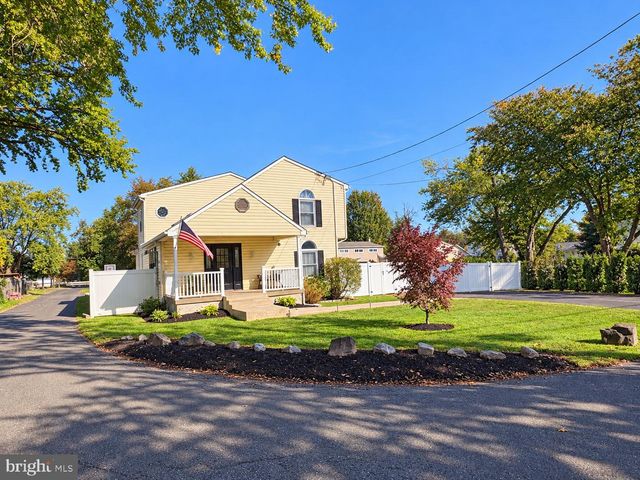 823 OLIVE ST, Langhorne, PA 19047