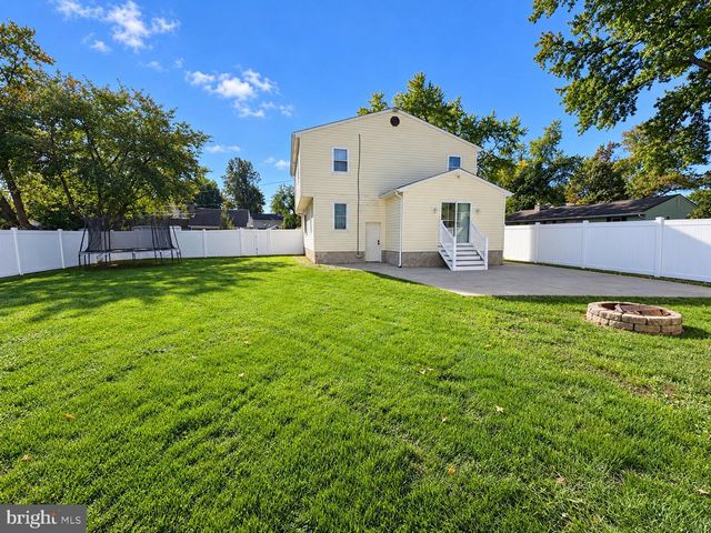 823 OLIVE ST, Langhorne, PA 19047
