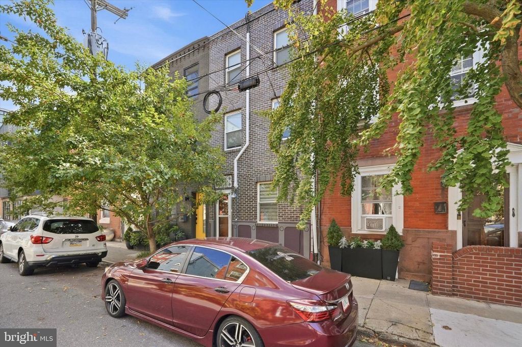 212 W WILDEY ST, PHILADELPHIA, PA 19123 — photo 2
