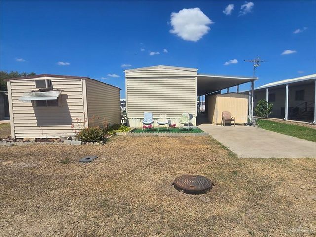 424 Las Fuentes Drive, Alamo, TX 78516