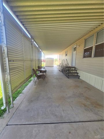 424 Las Fuentes Drive, Alamo, TX 78516
