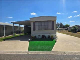 424 Las Fuentes Drive, Alamo, TX 78516