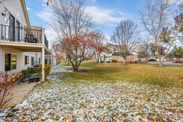 445 Cromwell Circle 3, Bartlett, IL 60103