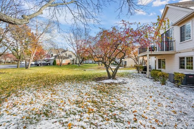 445 Cromwell Circle 3, Bartlett, IL 60103