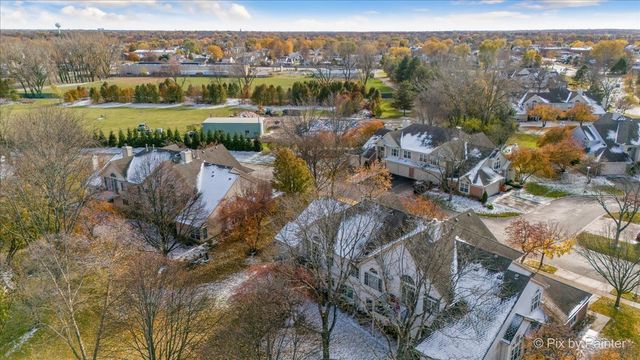 445 Cromwell Circle 3, Bartlett, IL 60103