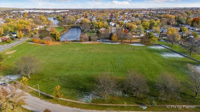 445 Cromwell Circle 3, Bartlett, IL 60103