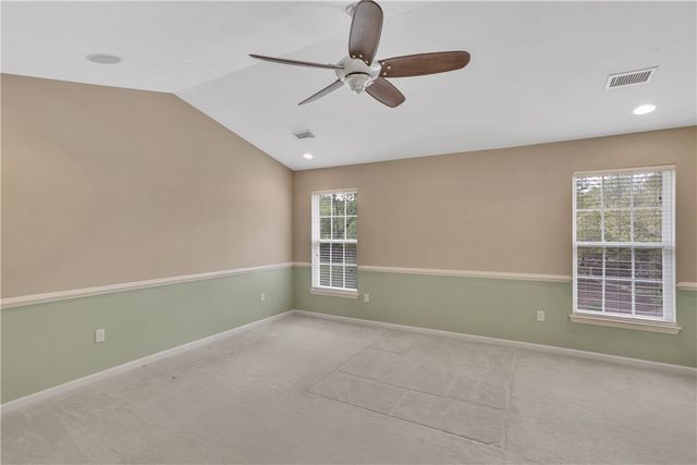 1003 Timber Run Dr, Cecil, PA 15057