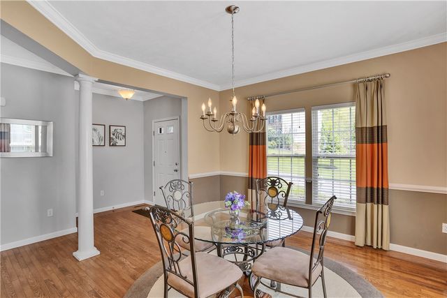 1003 Timber Run Dr, Cecil, PA 15057