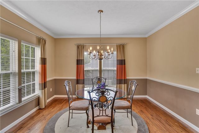 1003 Timber Run Dr, Cecil, PA 15057