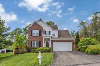 1003 Timber Run Dr, Cecil, PA 15057