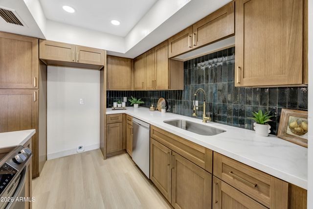 5326 N 3RD Avenue, Phoenix, AZ 85013