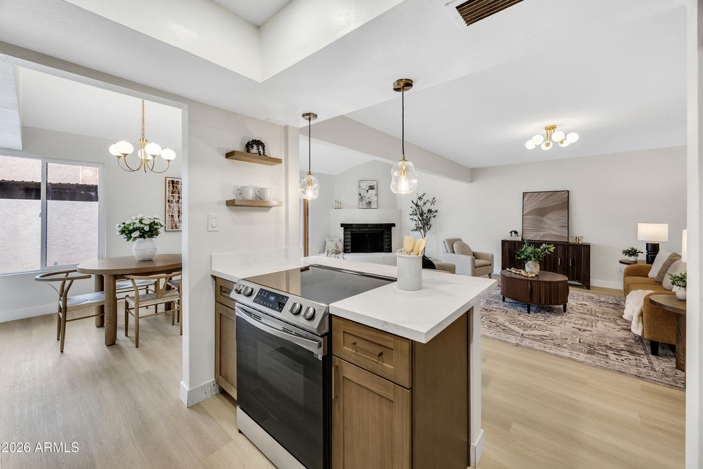 Image 10 of property listing at 5326 N 3RD Avenue, Phoenix, AZ 85013