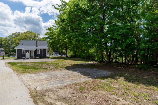 58 Lowell Road, Hudson, NH 03051