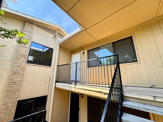 5819 Harvest Hill Road 2062, Dallas, TX 75230