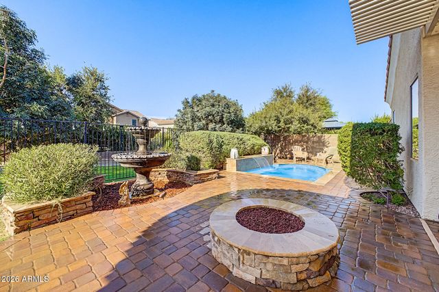 2094 E EBONY Drive, Chandler, AZ 85286