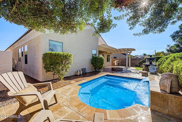 2094 E EBONY Drive, Chandler, AZ 85286