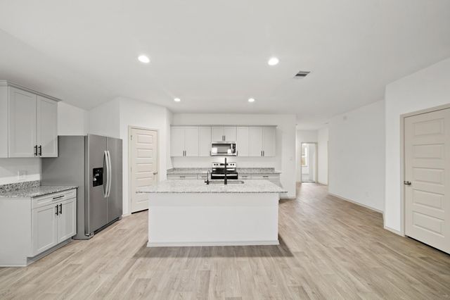 1281 Thornbird Trail, Sealy, TX 77474