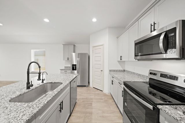 1281 Thornbird Trail, Sealy, TX 77474