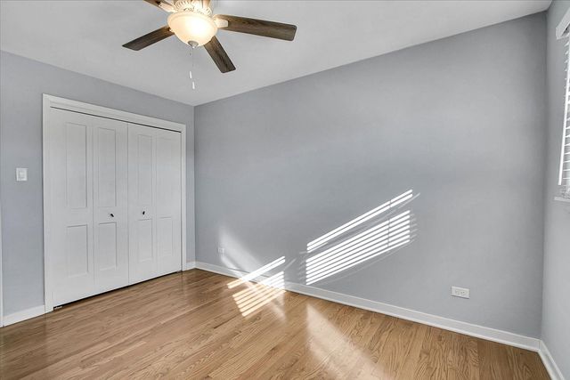 9248 S 89th Avenue, Hickory Hills, IL 60457