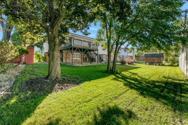 9248 S 89th Avenue, Hickory Hills, IL 60457
