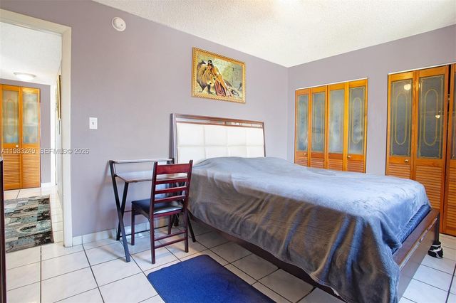 1530 SW 2nd St 405, Miami, FL 33135