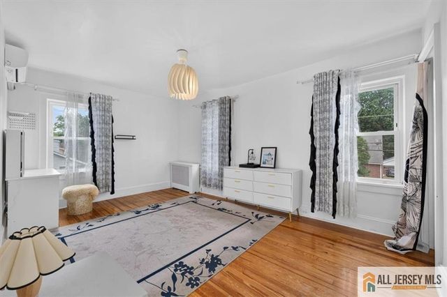 59 Lloyd Street, Edison, NJ 08817
